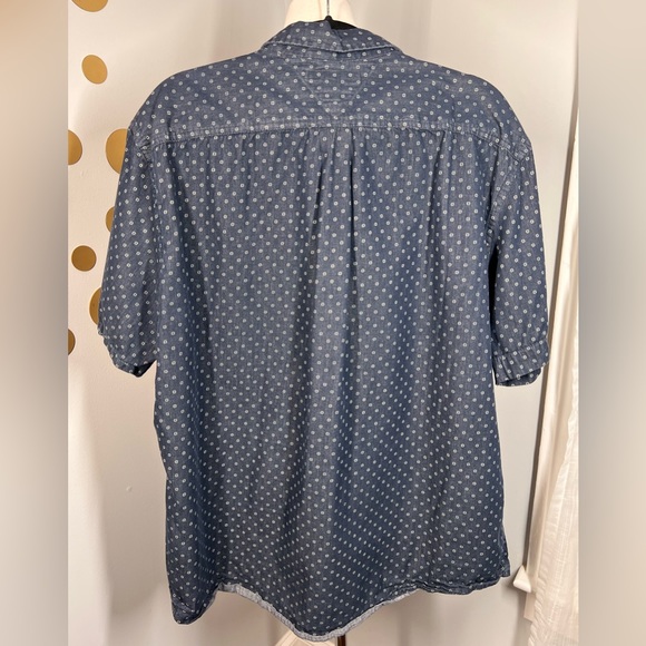 EUC Tommy Hilfiger Blue Button Down Shirt - Picture 4 of 6